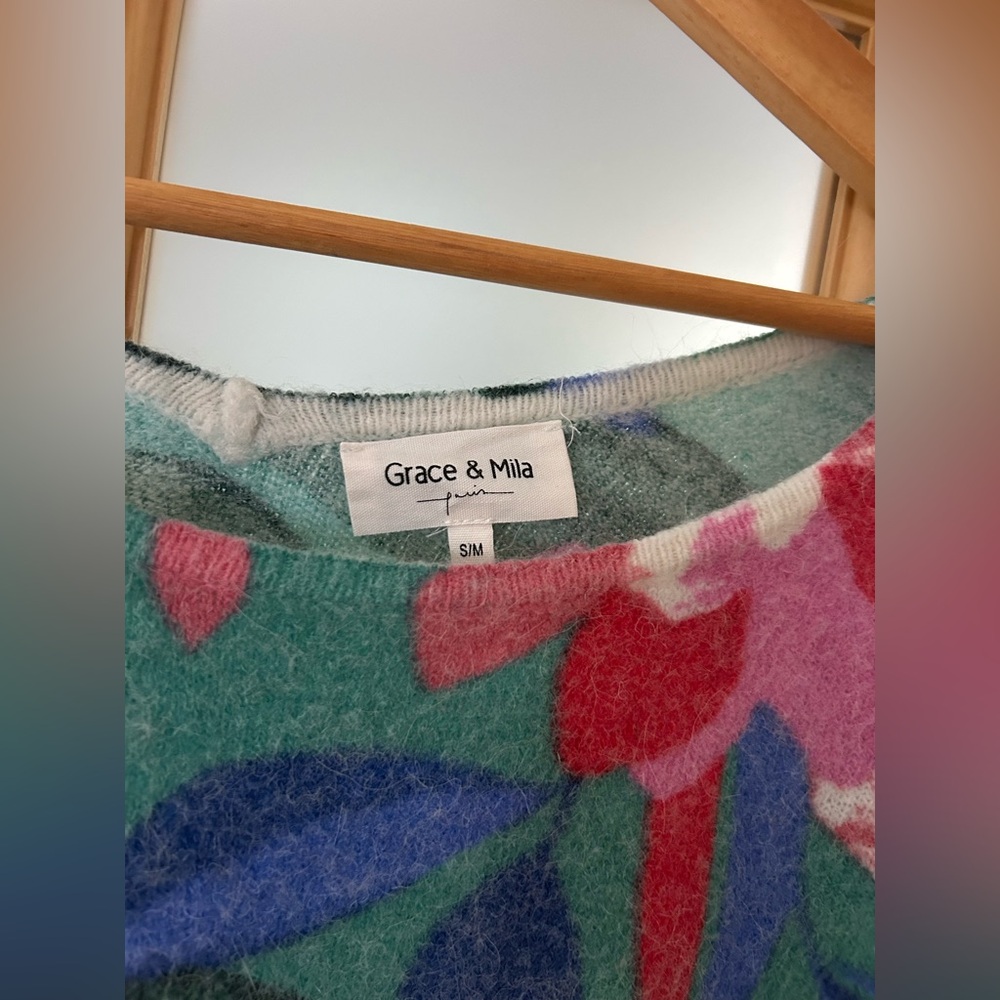 Grace and Mila Floral Alpaca Blend Sweater - Picture 4 of 12